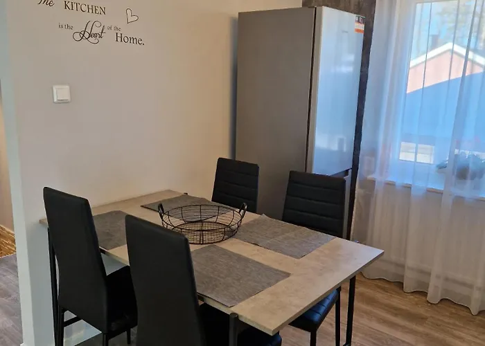 Modernt Gaesthus Pa 90 M2 Foer Upp Till 8 Personer